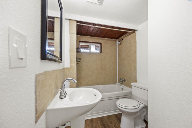 23 E 6th Avenue, Kennewick, WA 99336