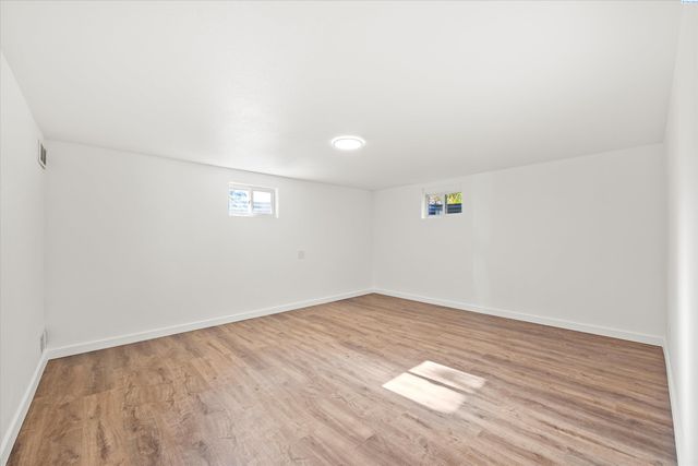 23 E 6th Avenue, Kennewick, WA 99336