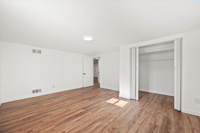 23 E 6th Avenue, Kennewick, WA 99336