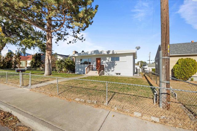 23 E 6th Avenue, Kennewick, WA 99336