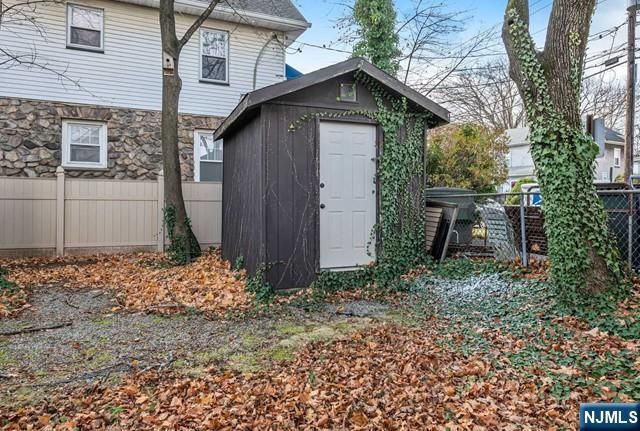 10 W Prospect Street 2, Waldwick, NJ 07463