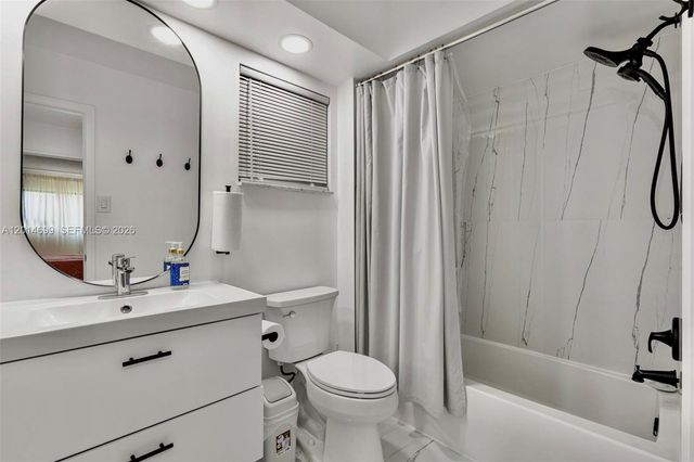 609 NE 14th Ave 405, Hallandale Beach, FL 33009
