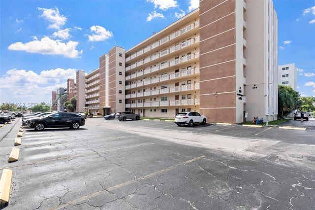 609 NE 14th Ave 405, Hallandale Beach, FL 33009