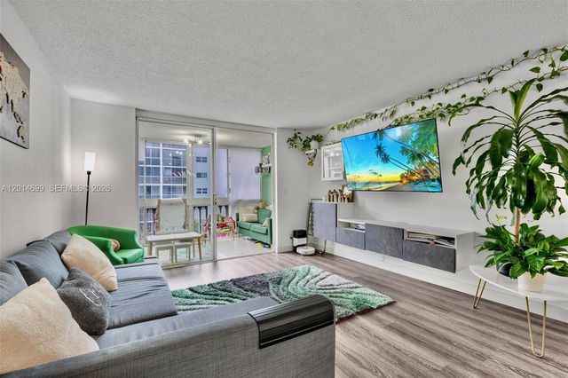 609 NE 14th Ave 405, Hallandale Beach, FL 33009