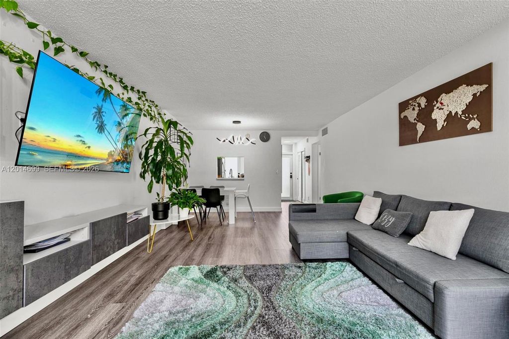 609 NE 14th Ave 405, Hallandale Beach, FL 33009