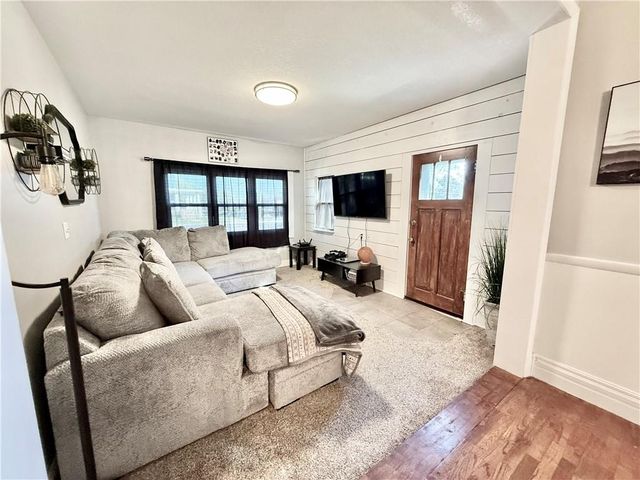 401 W 11th Street, Maryville, MO 64468