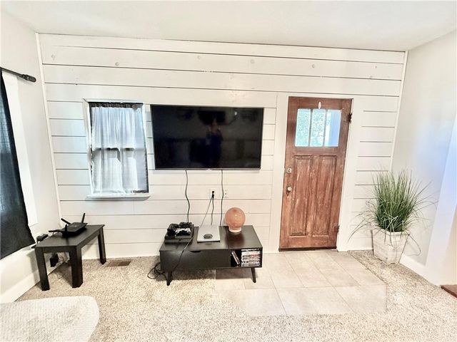 401 W 11th Street, Maryville, MO 64468