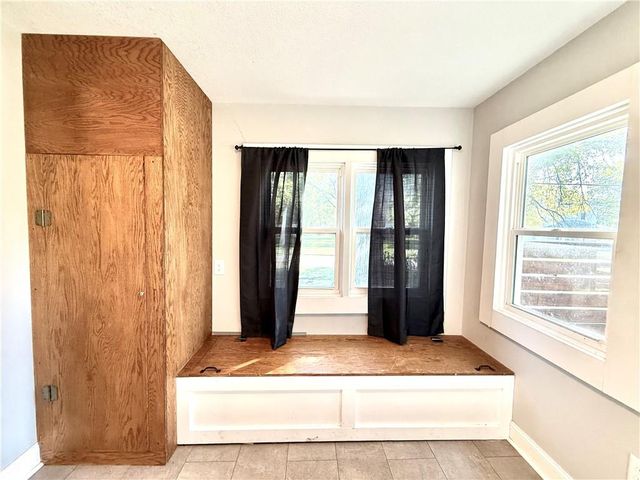 401 W 11th Street, Maryville, MO 64468