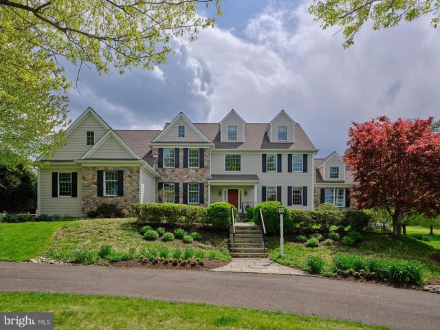 1300 SACKETTSFORD RD, Ivyland, PA 18974