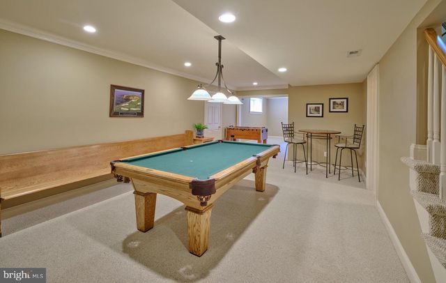 1300 SACKETTSFORD RD, Ivyland, PA 18974
