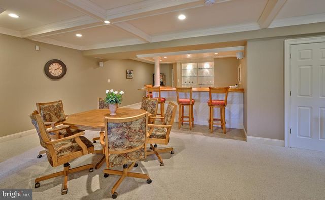 1300 SACKETTSFORD RD, Ivyland, PA 18974