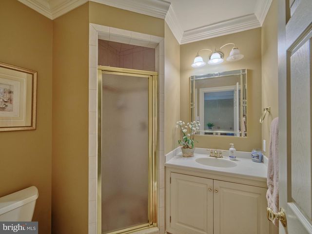 1300 SACKETTSFORD RD, Ivyland, PA 18974
