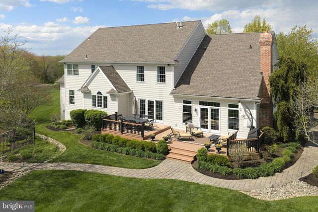 1300 SACKETTSFORD RD, Ivyland, PA 18974