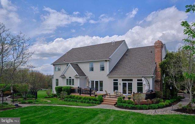 1300 SACKETTSFORD RD, Ivyland, PA 18974