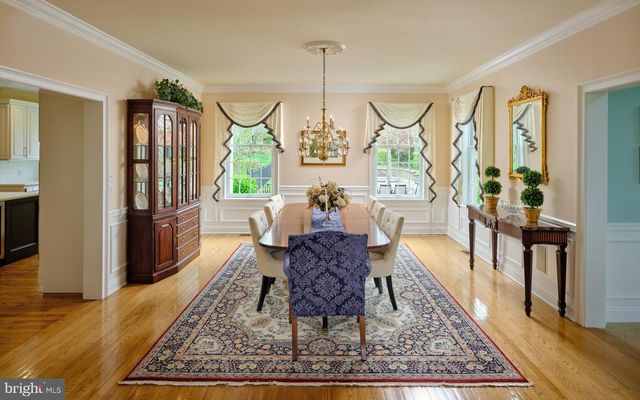 1300 SACKETTSFORD RD, Ivyland, PA 18974