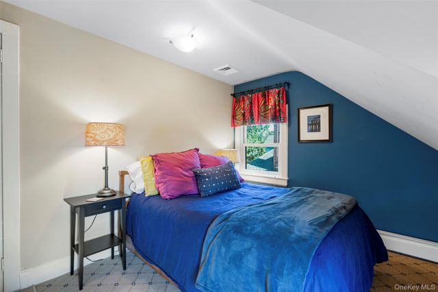 5 Gerlach Place, Larchmont, NY 10538