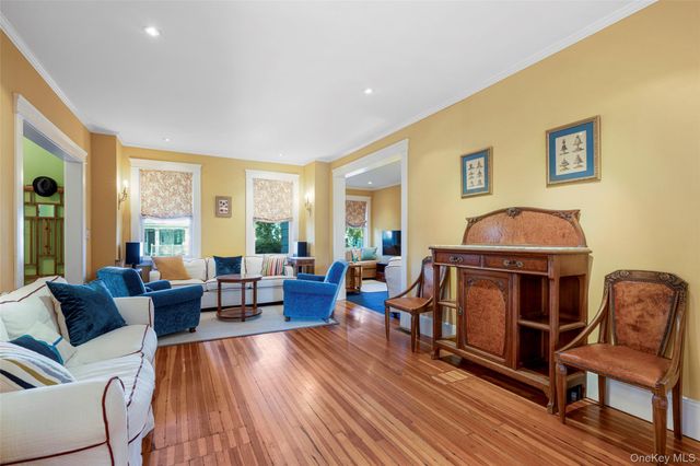 5 Gerlach Place, Larchmont, NY 10538