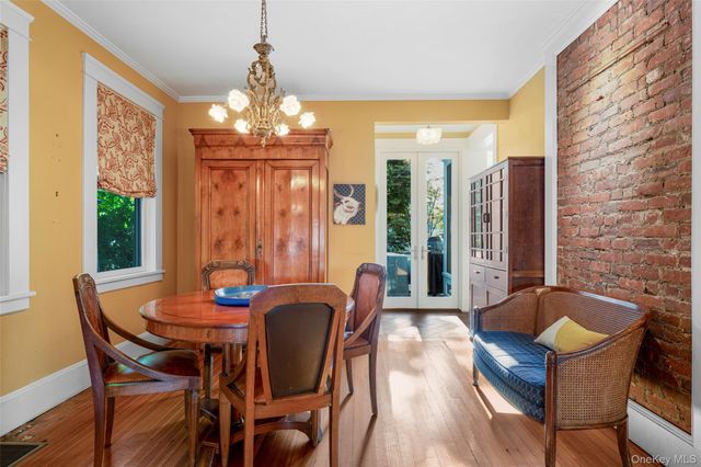 5 Gerlach Place, Larchmont, NY 10538