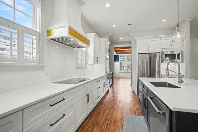 208 Green Lake Dr., Myrtle Beach, SC 29572