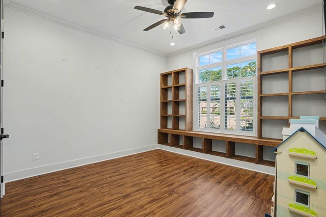 208 Green Lake Dr., Myrtle Beach, SC 29572