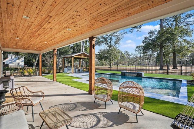 208 Green Lake Dr., Myrtle Beach, SC 29572