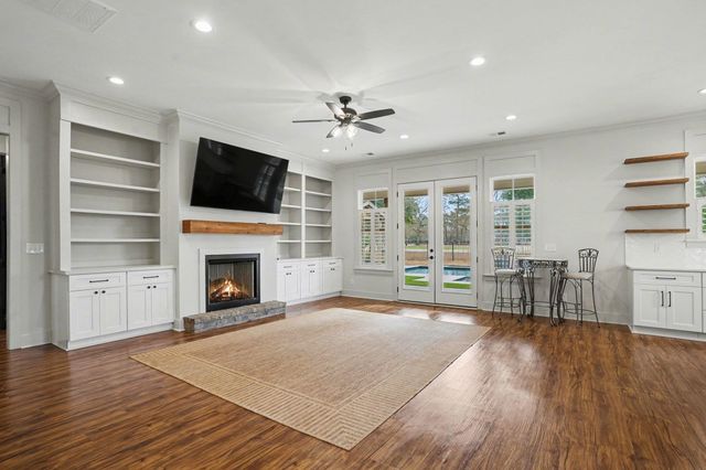 208 Green Lake Dr., Myrtle Beach, SC 29572