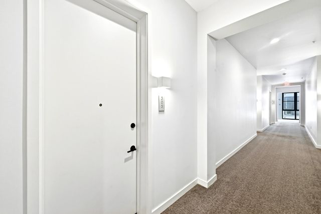 800 Embassy DR 305, Austin, TX 78702