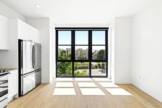 800 Embassy DR 305, Austin, TX 78702