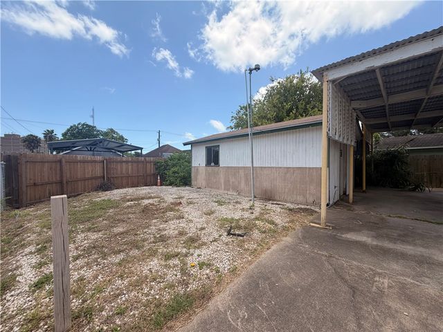 1602 14th St, Corpus Christi, TX 78404