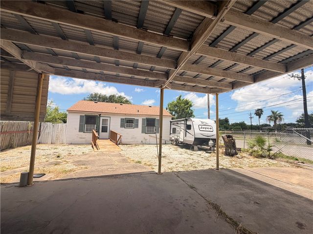 1602 14th St, Corpus Christi, TX 78404