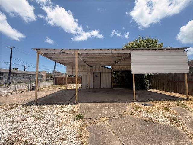 1602 14th St, Corpus Christi, TX 78404