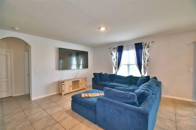 2816 IVY LAKE COURT, Lakeland, FL 33811