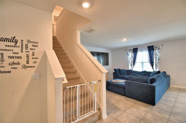 2816 IVY LAKE COURT, Lakeland, FL 33811