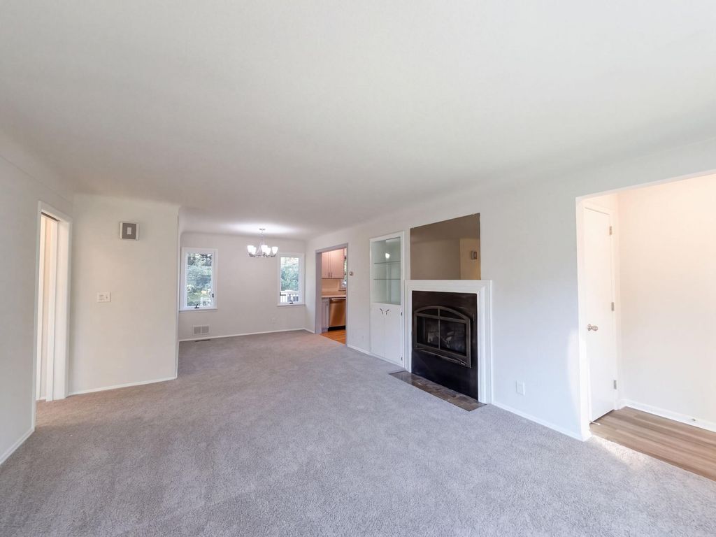 1181 Laurie Road W, Roseville, MN 55113 — photo 3