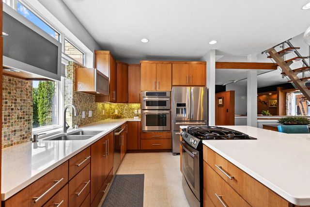 S90W32800 Granite TRAIL, Mukwonago, WI 53149