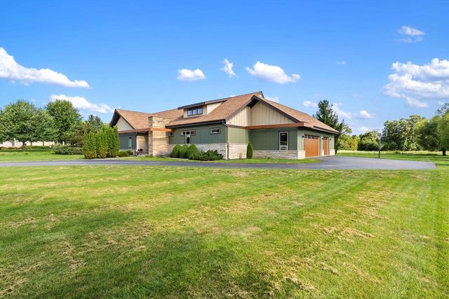 S90W32800 Granite TRAIL, Mukwonago, WI 53149