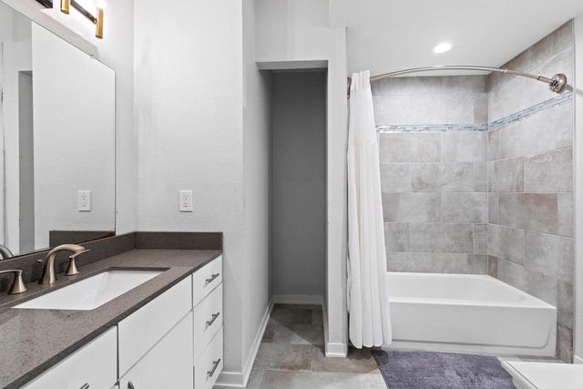 S90W32800 Granite TRAIL, Mukwonago, WI 53149