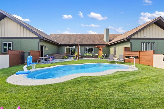 S90W32800 Granite TRAIL, Mukwonago, WI 53149