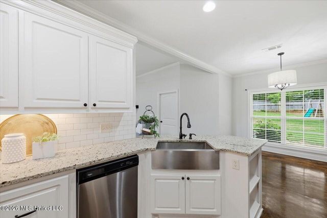 125 Victoria Place, Brandon, MS 39042