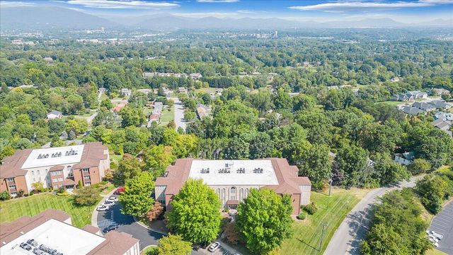 4621 Heather Dr SW Unit 103, Roanoke, VA 24018