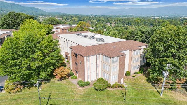 4621 Heather Dr SW Unit 103, Roanoke, VA 24018