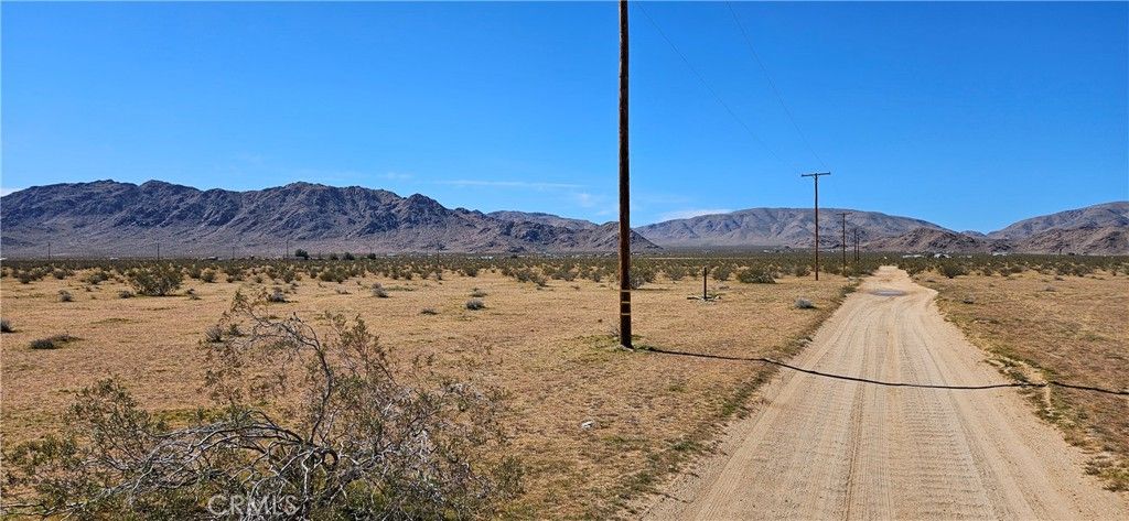 800 Circle C Rd., Lucerne Valley, CA 92356