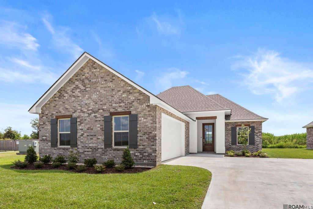 320 Marmandie Avenue, Thibodaux, LA 70301