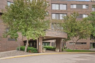 2275 Youngman Avenue 201W, Saint Paul, MN 55116