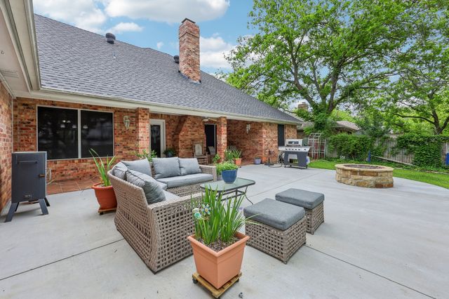 4518 Cimmaron Trail, De Cordova, TX 76049