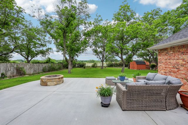 4518 Cimmaron Trail, De Cordova, TX 76049