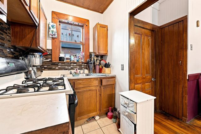 5 Quincy Street, Somerville, MA 02143