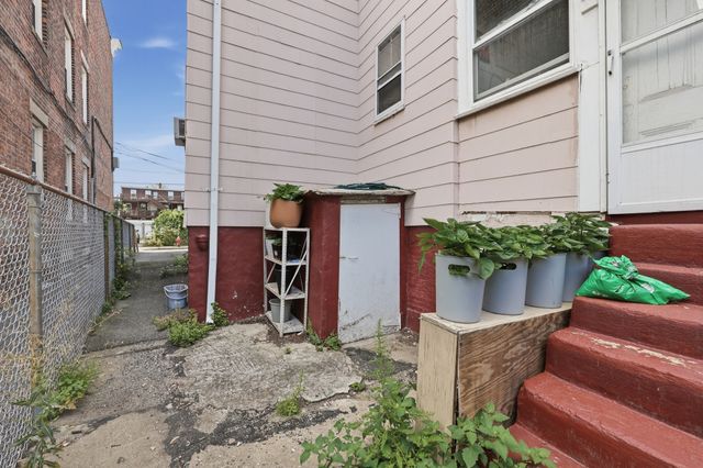 5 Quincy Street, Somerville, MA 02143