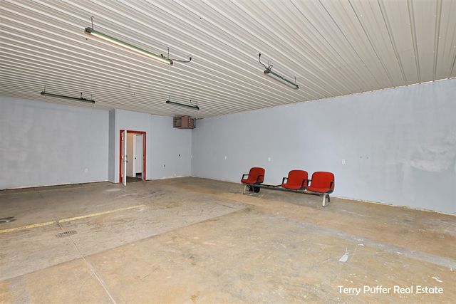 5329 E Apple Avenue, Muskegon, MI 49442