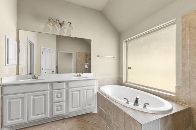 14010 Lake Hollow Drive, Pearland, TX 77584